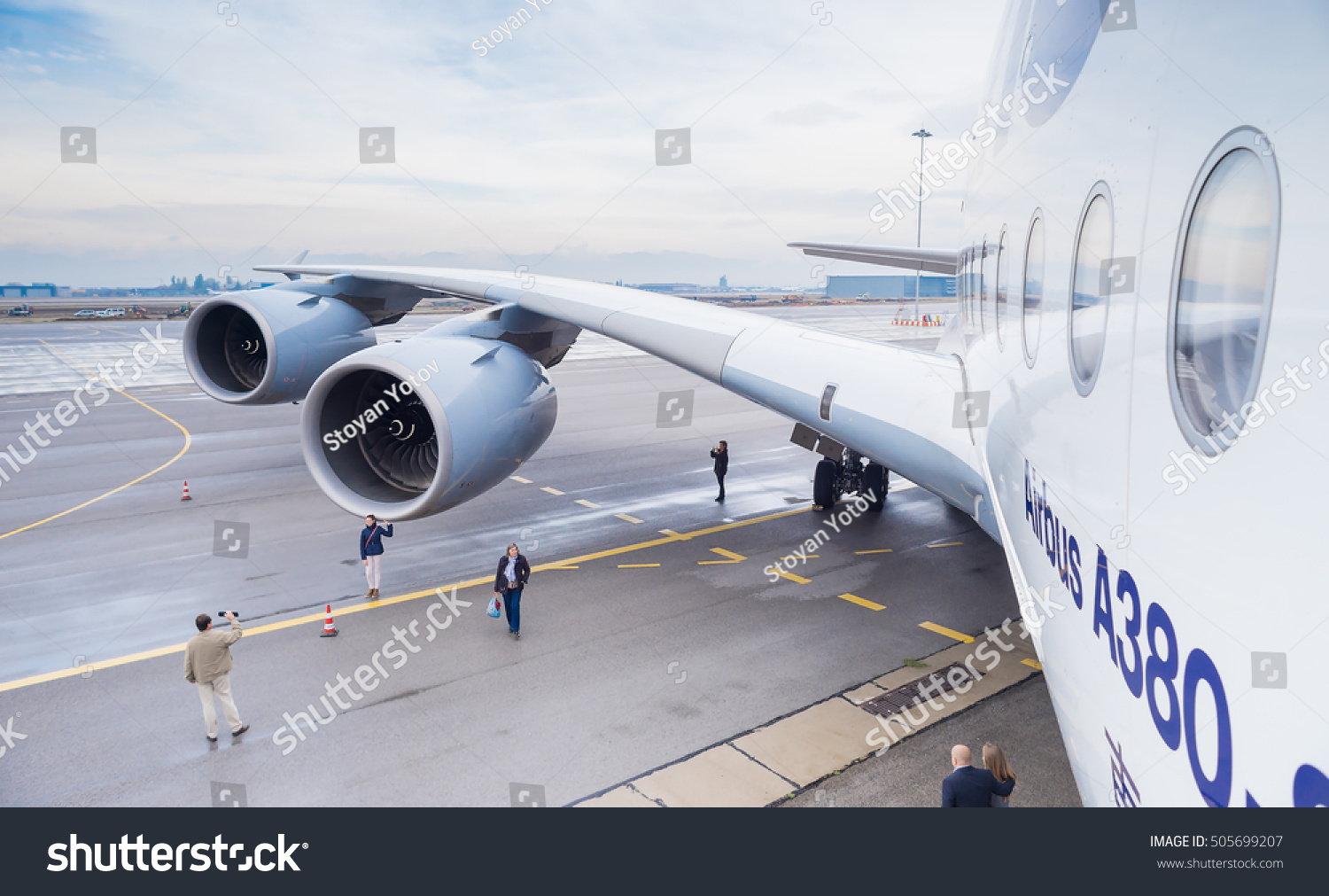 Massive Enormous Airbus A380 Aircraft Fuselage Stock Photo 505699207 ...