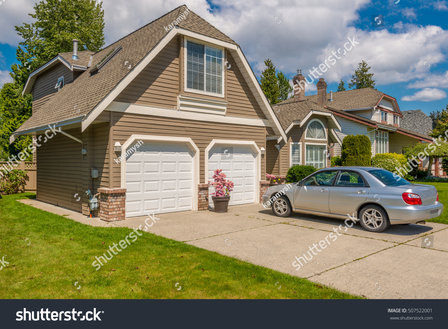Front View House Car Parking Front Stock Photo 2936612 | Shutterstock