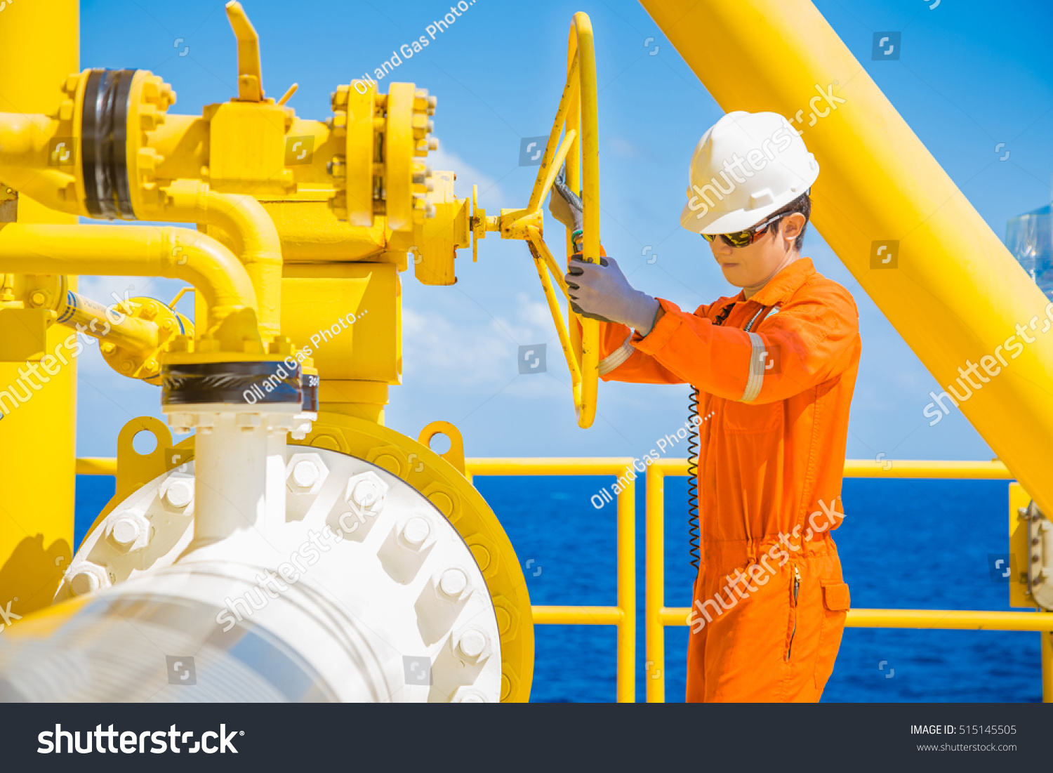 Offshore Oil Gas Operations Production Operator Stock Photo 515145505 ...