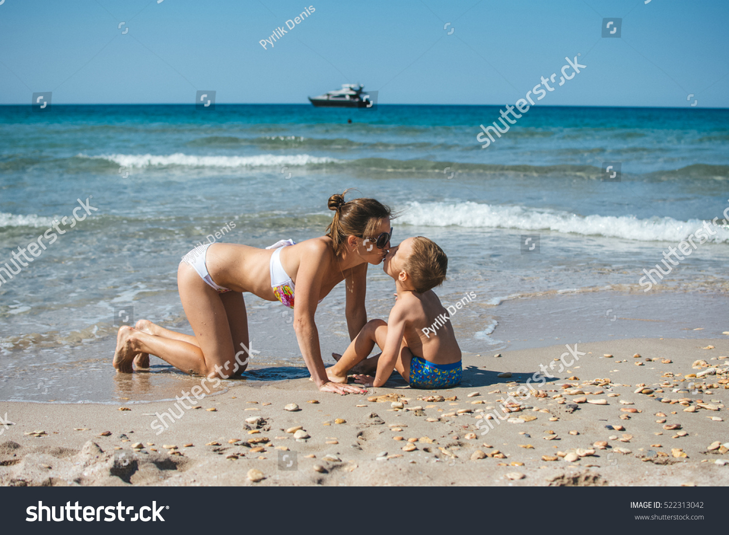 рассказы голая мама на пляже (118) фото
