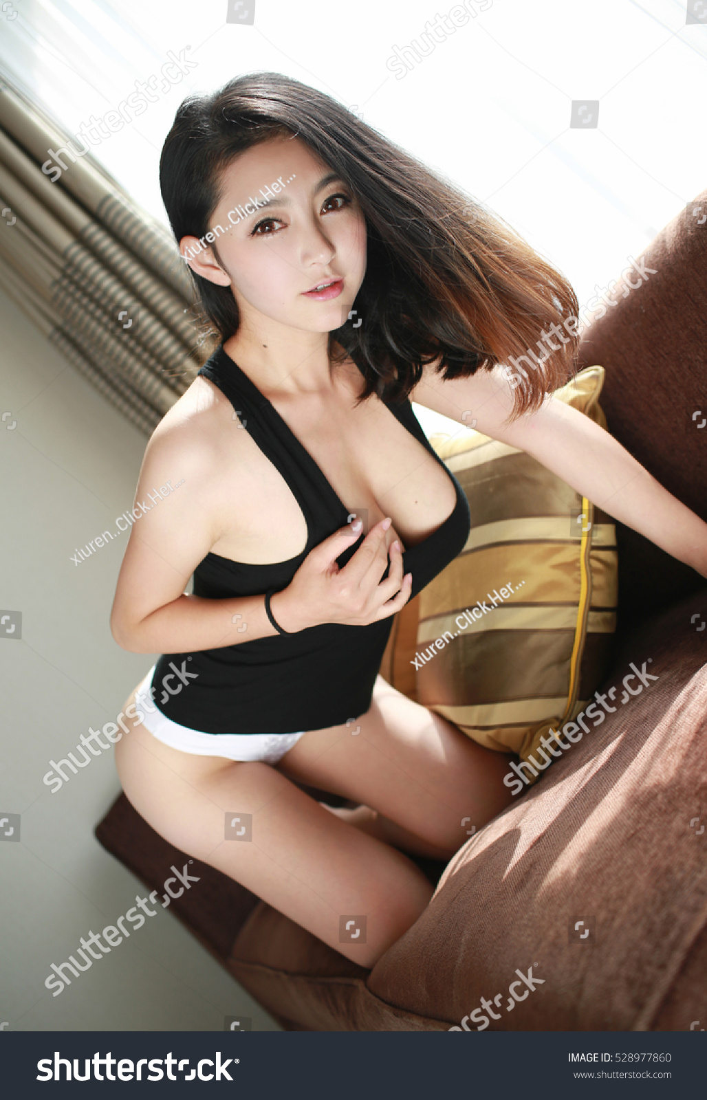 Sensual Topless Erotic Asian Japanese Big Stock Photo 528977860 Shutterstock