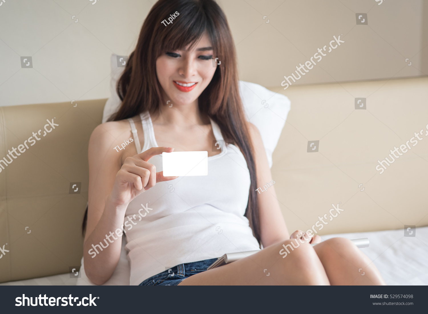 Sexy Woman Typing On Computer Keyboard ภาพสต็อก 529574098 Shutterstock