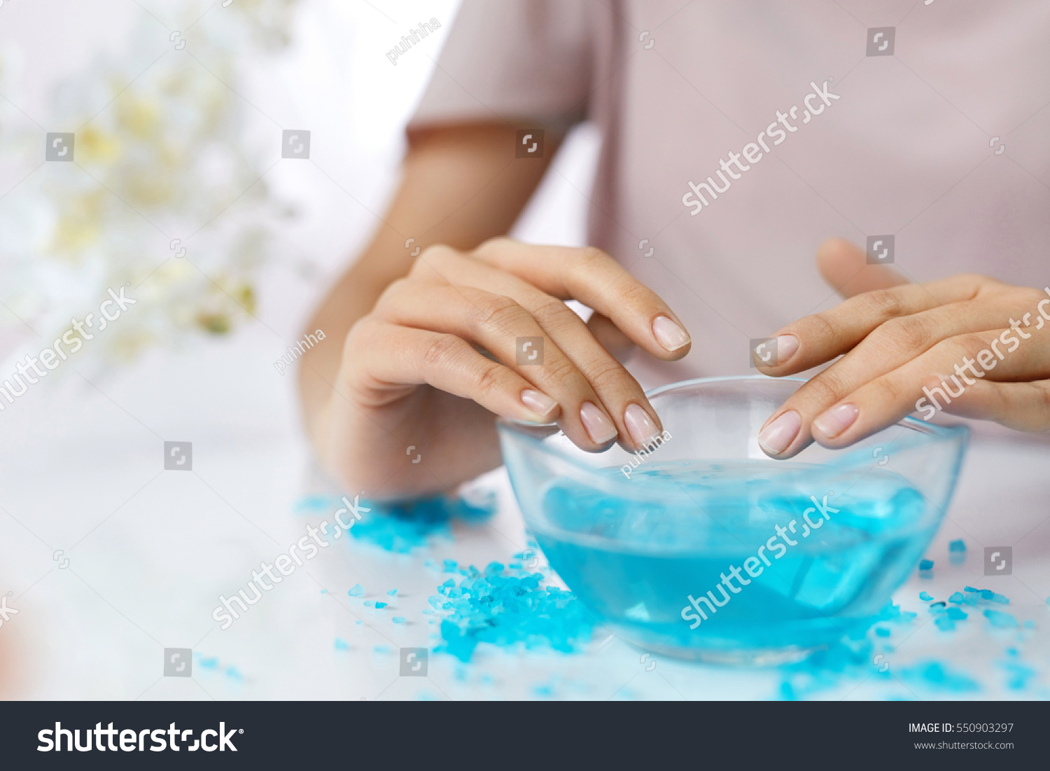 Ногти вода