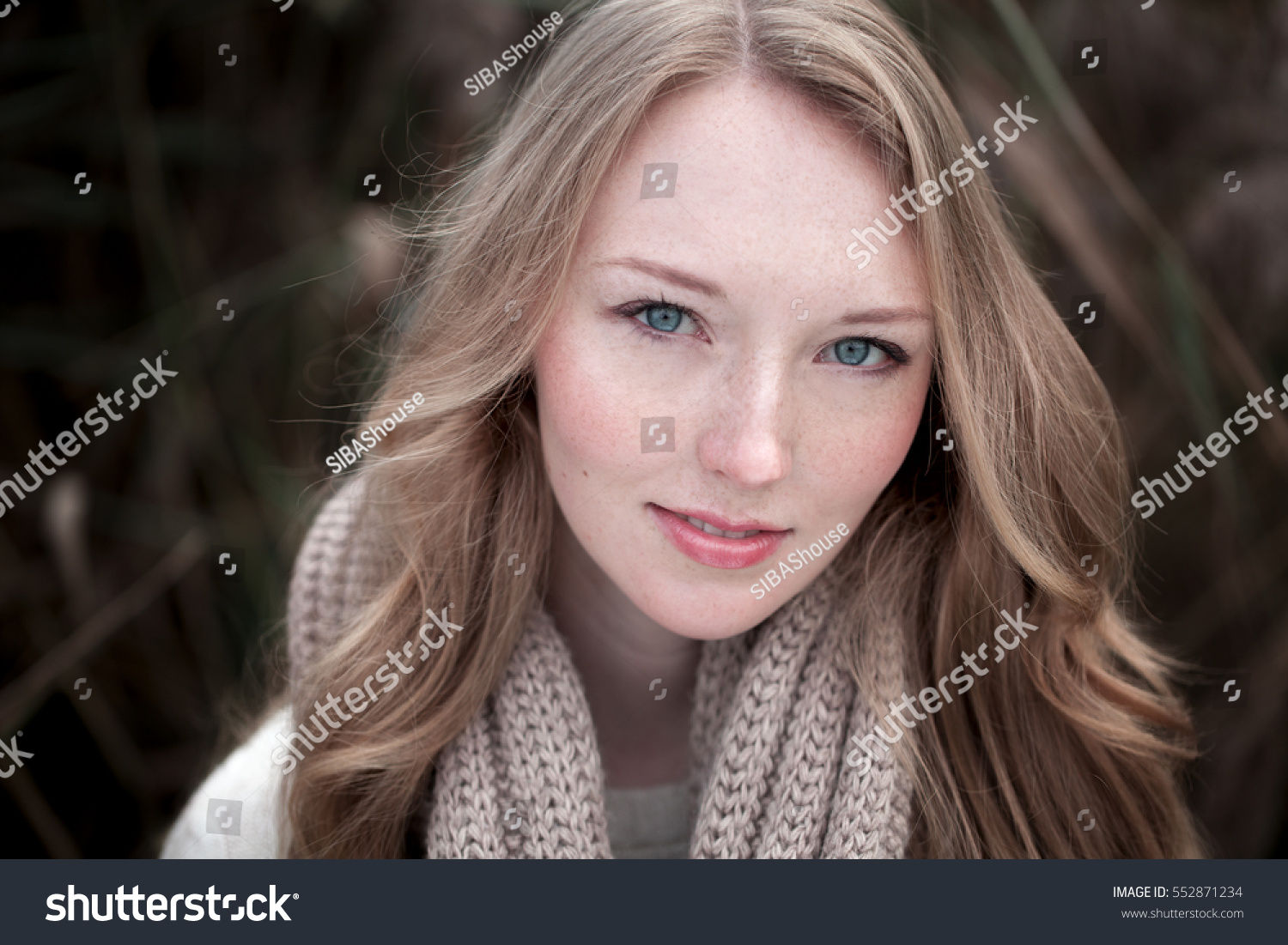 Blondes With Freckles