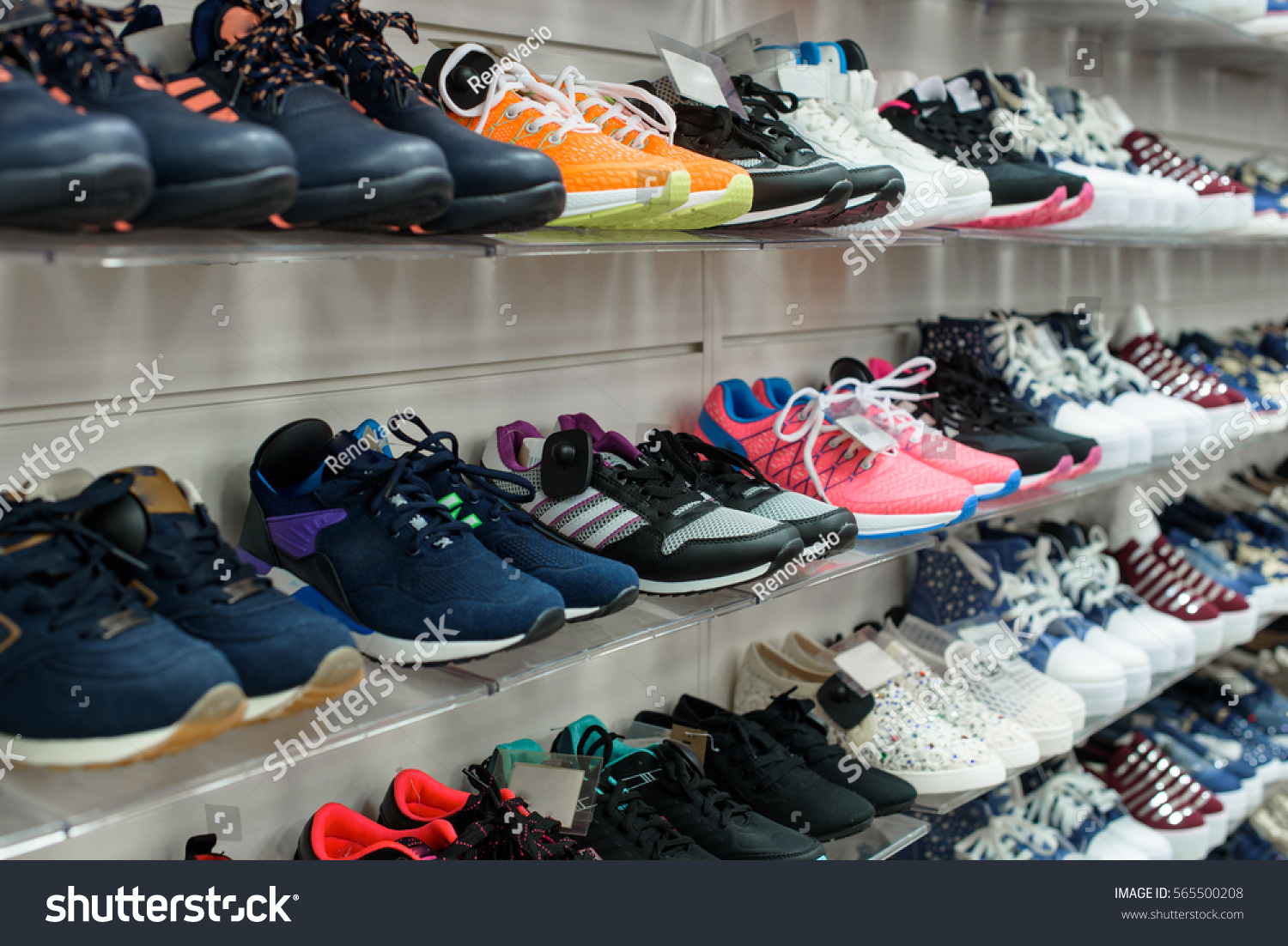 10,828 Running Shoes Store Images, Stock Photos & Vectors | Shutterstock