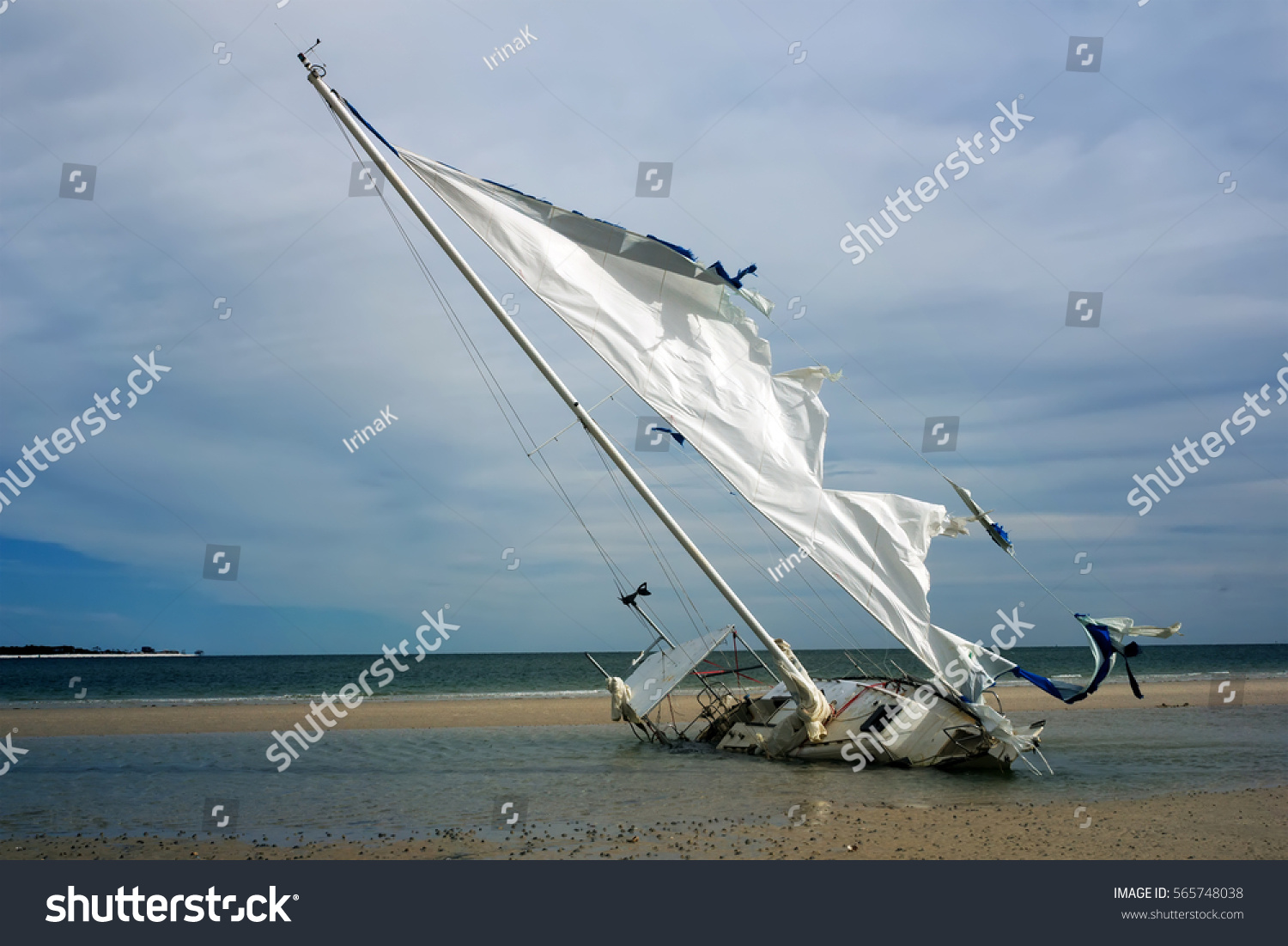 sailboat broken mast