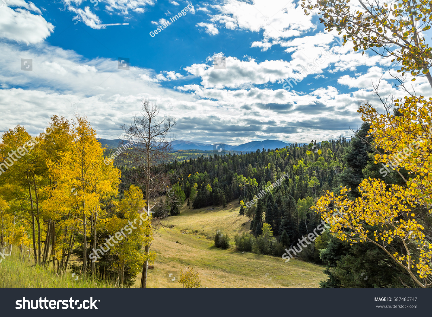 Enchanted Circle Scenic Byway 84 Mile Stock Photo 587486747 | Shutterstock