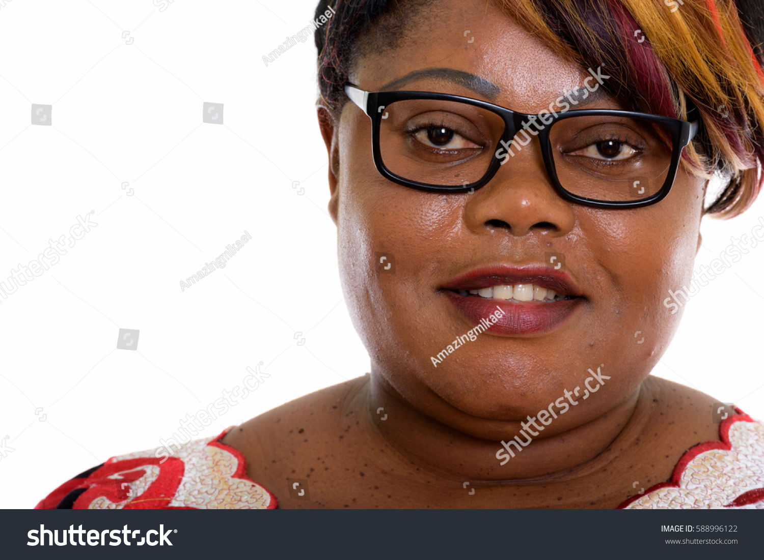 Close Happy Fat Black African Woman写真素材588996122 Shutterstock