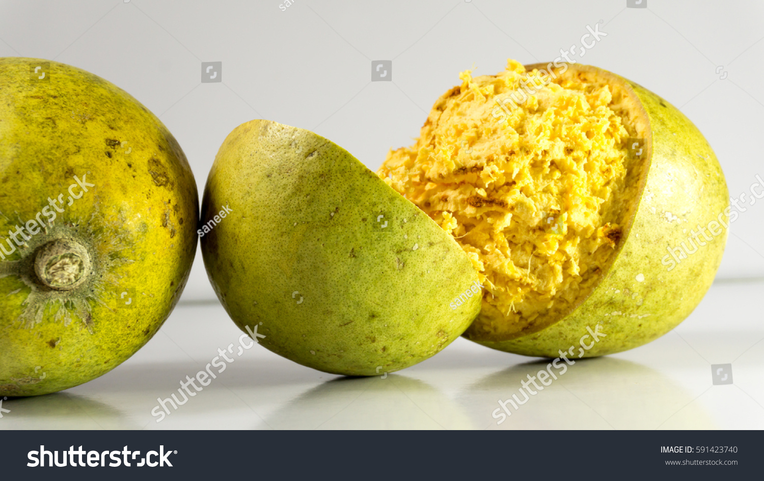 Two Medicinal Bael Fruits Sri Lankan Stock Photo 591423740 Shutterstock