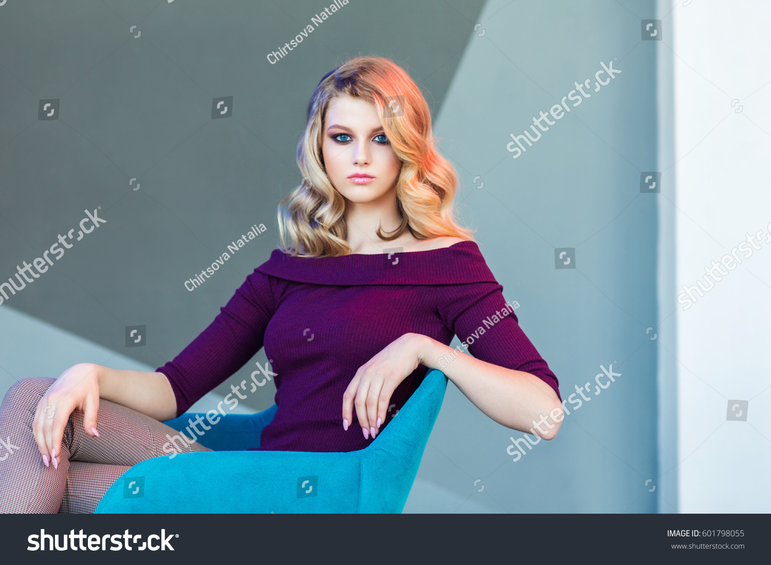 Beautiful Blonde Girl Fashion Portrait库存照片601798055 Shutterstock