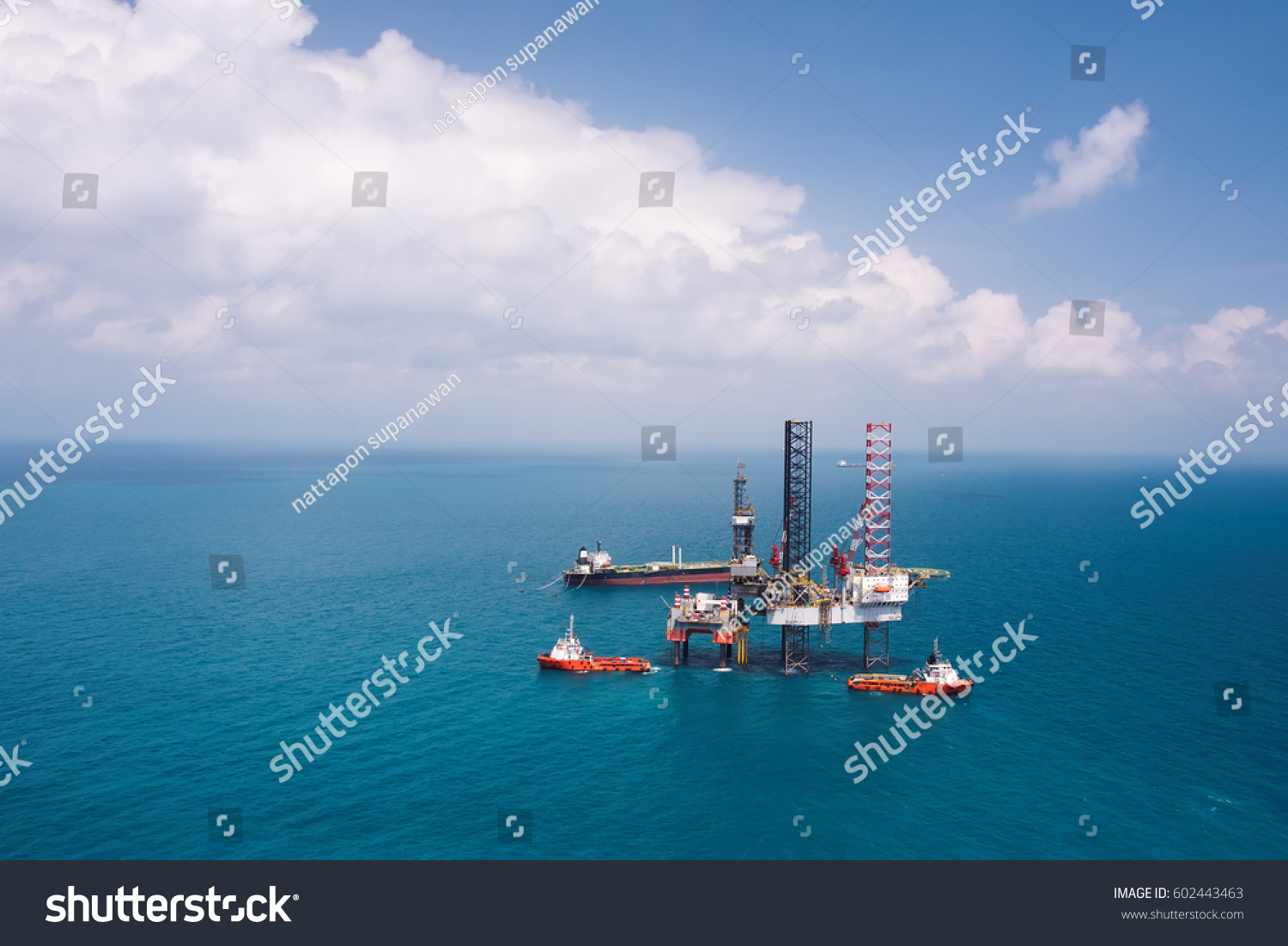 Offshore Oil Rig Drilling Platformoffshore Oil Stock Photo 602443463 ...