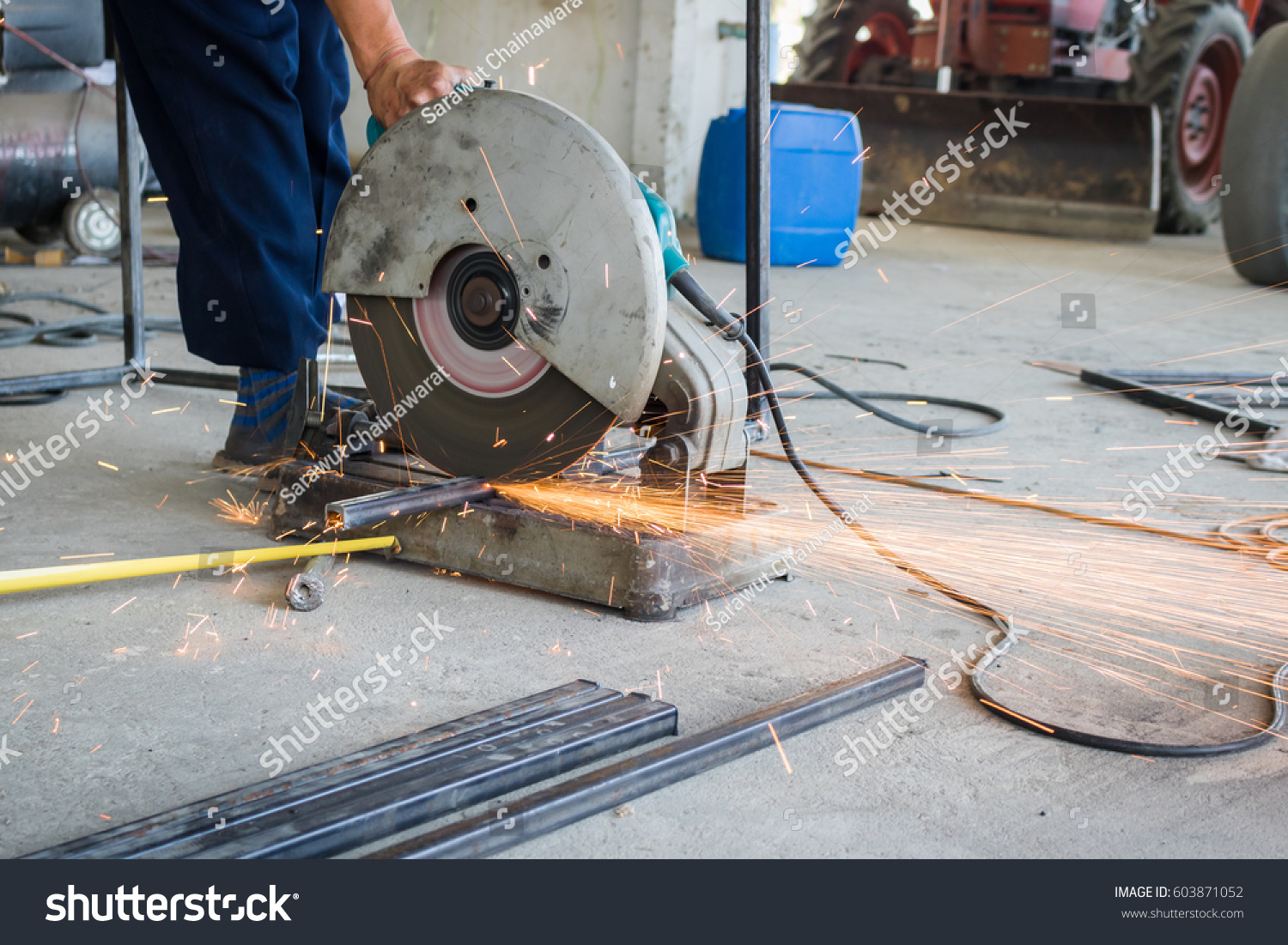 mechanic-use-cut-off-saw-machine-foto-stok-603871052-shutterstock