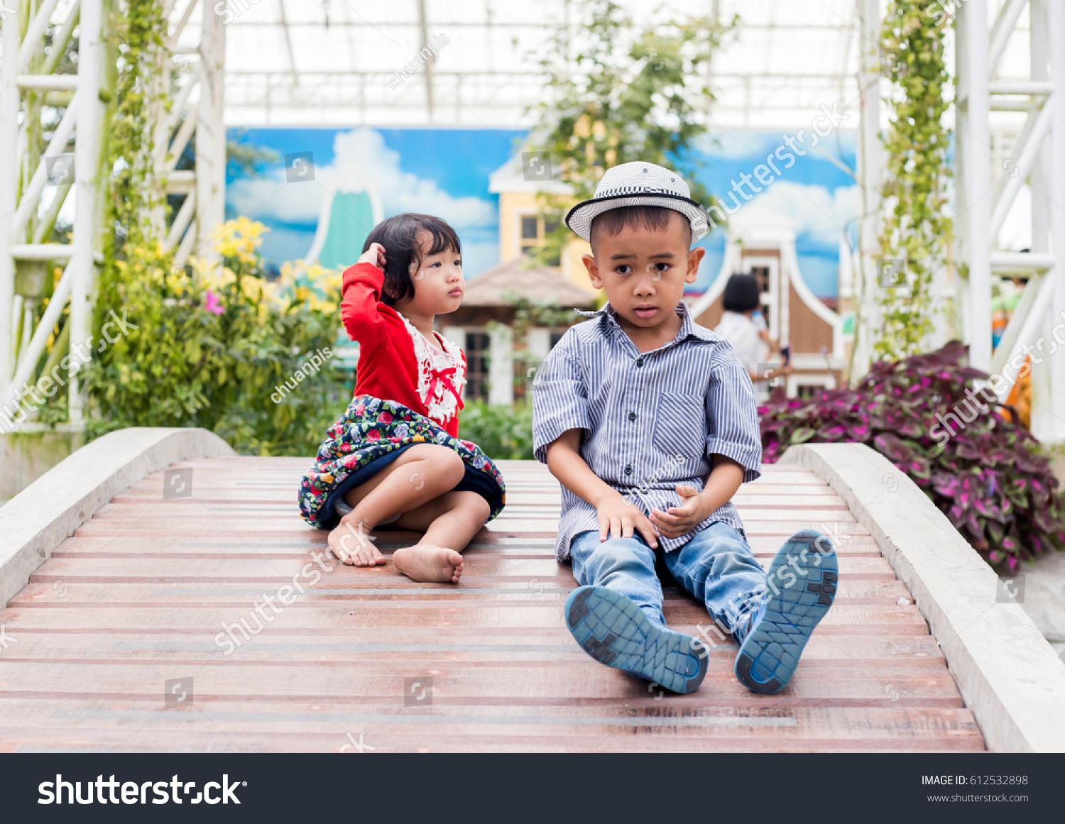 Group Kids Playing Together Stock Photo 612532898 | Shutterstock