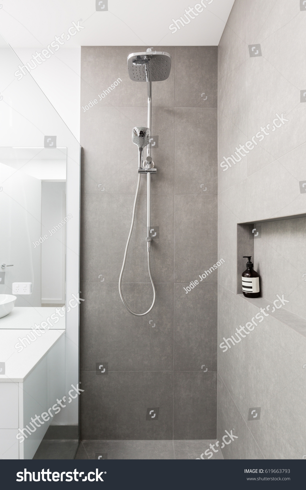 Luxury Fully Tiled Shower Rain Head Stock Photo 619663793 | Shutterstock