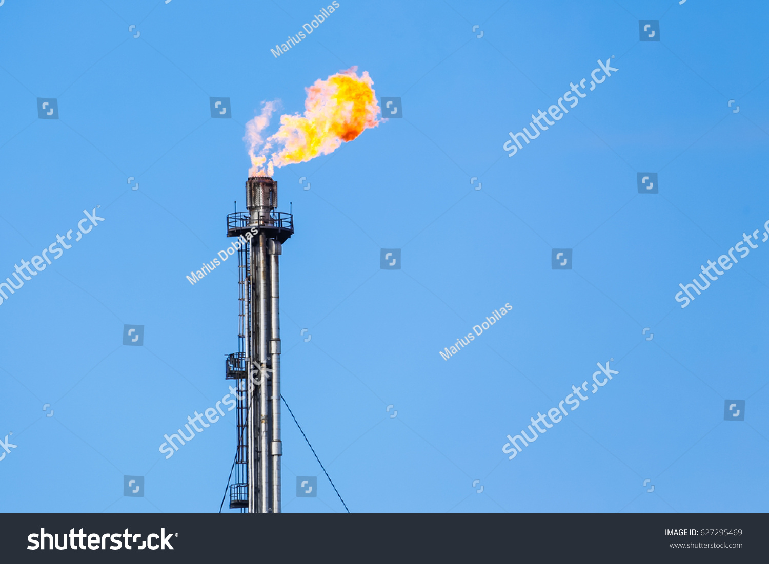 Refinery Flare Burning Dangerous Gases Oil Stock Photo 627295469 ...