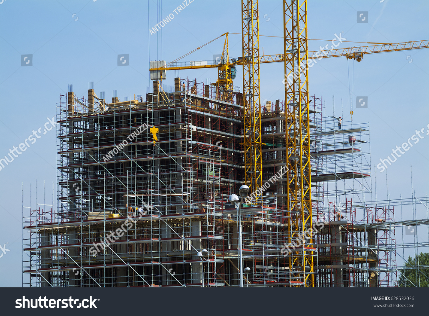 Residential Construction Site Scaffolding Crane Stock Photo 628532036 