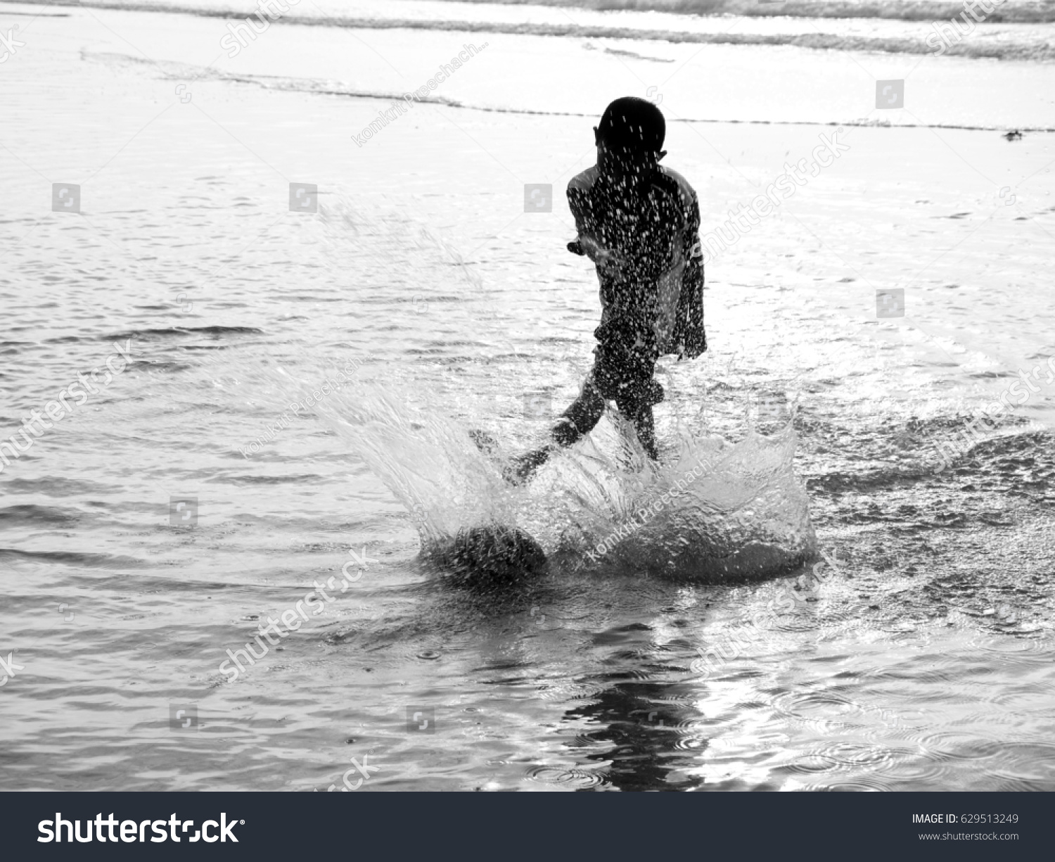 Black White Children Playing Sea Stock Photo 629513249 | Shutterstock