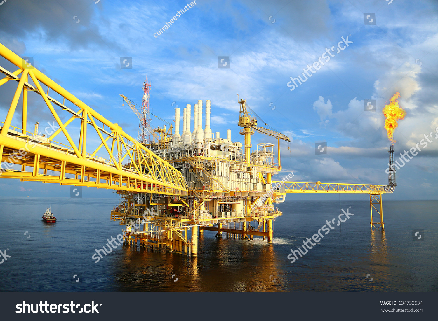 Offshore Construction Platform Production Oil Gas Stock Photo 634733534 ...