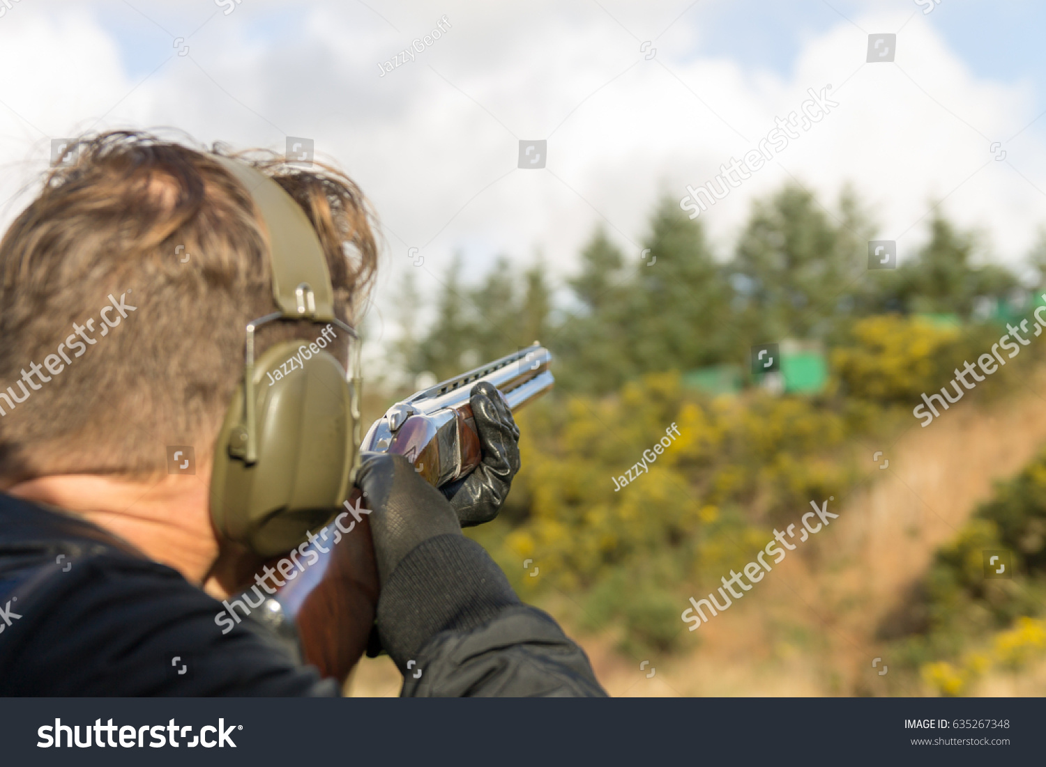 Man Shooting Shotguns Clay Pigeon Outdoors Stock Photo 635267348 ...