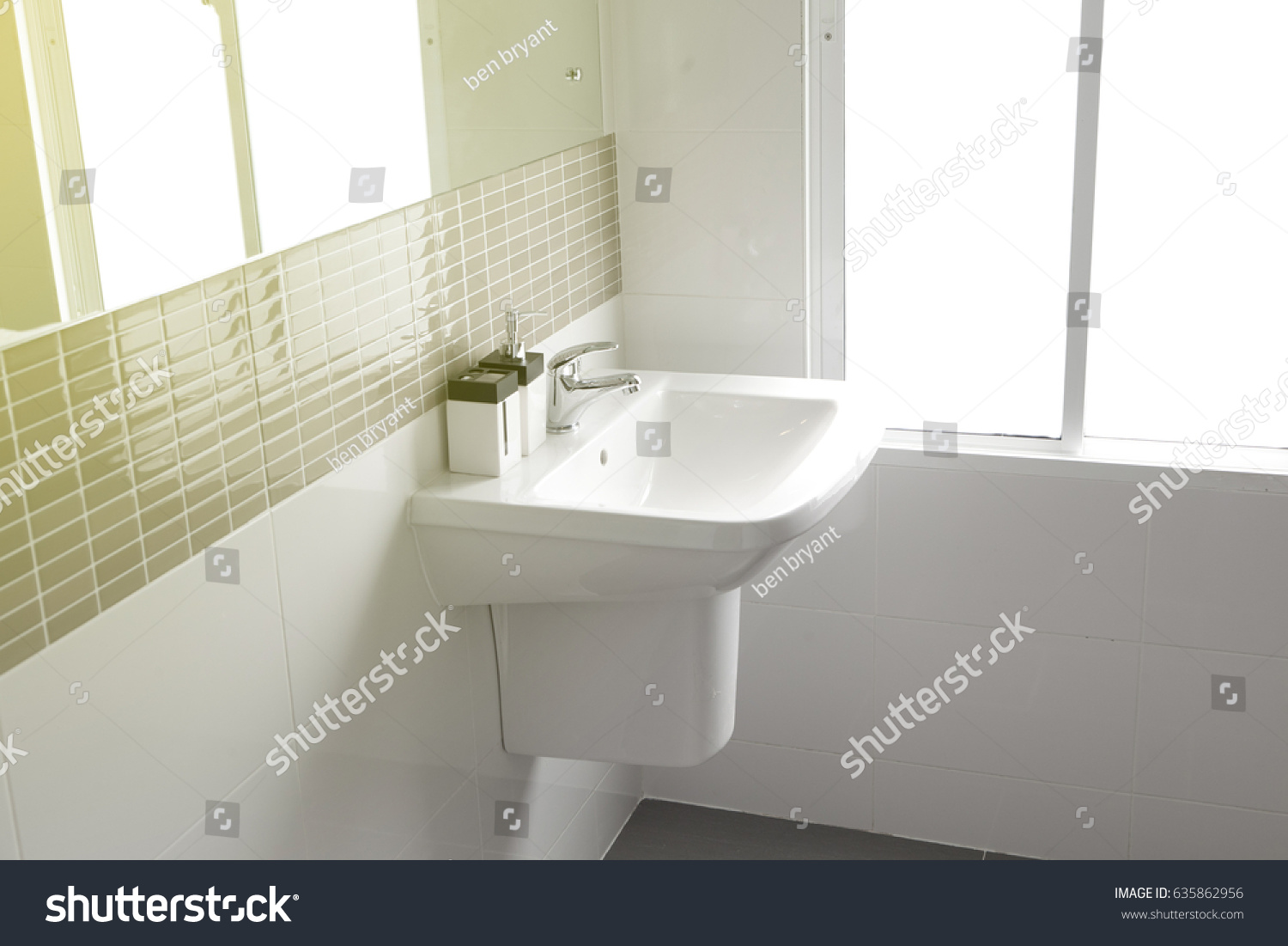 Toilet Sink Stock Photo 635862956 Shutterstock