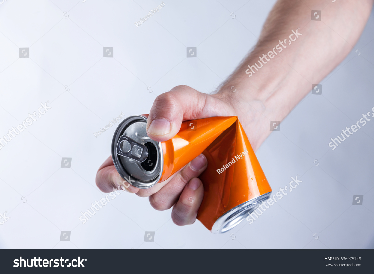 Rumple Crumple Aluminium Can One Hand Stock Photo 636975748 | Shutterstock