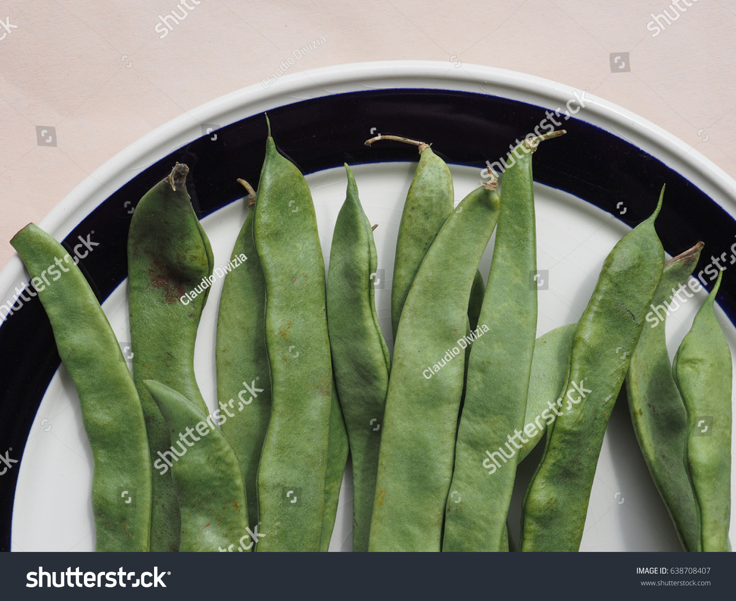 Mangetout Meaning Eat All Aka Snow Stock Photo 638708407 Shutterstock