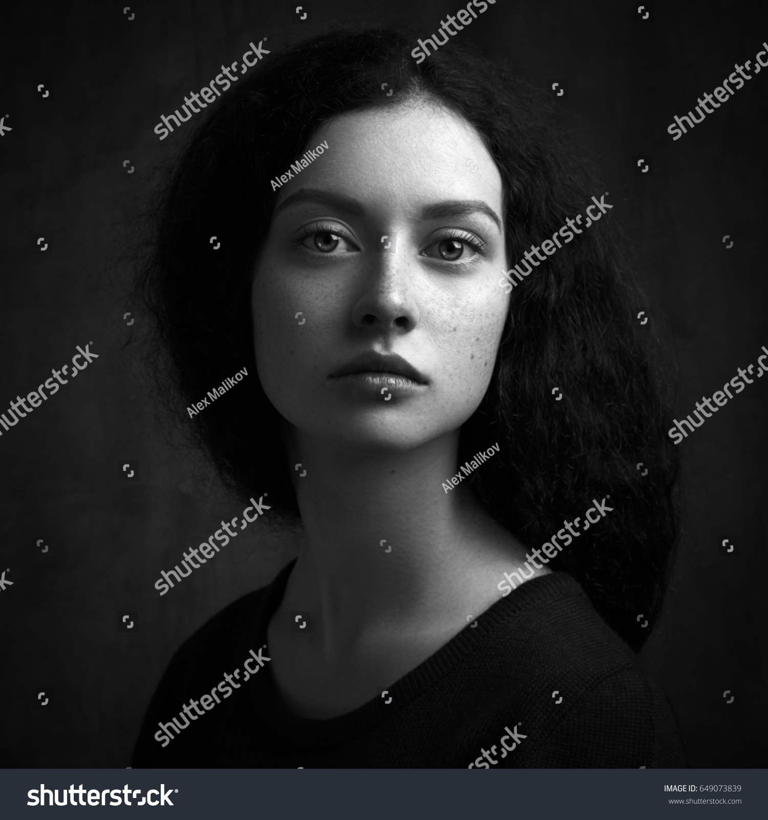 581,382 Woman face in dark Images, Stock Photos & Vectors | Shutterstock