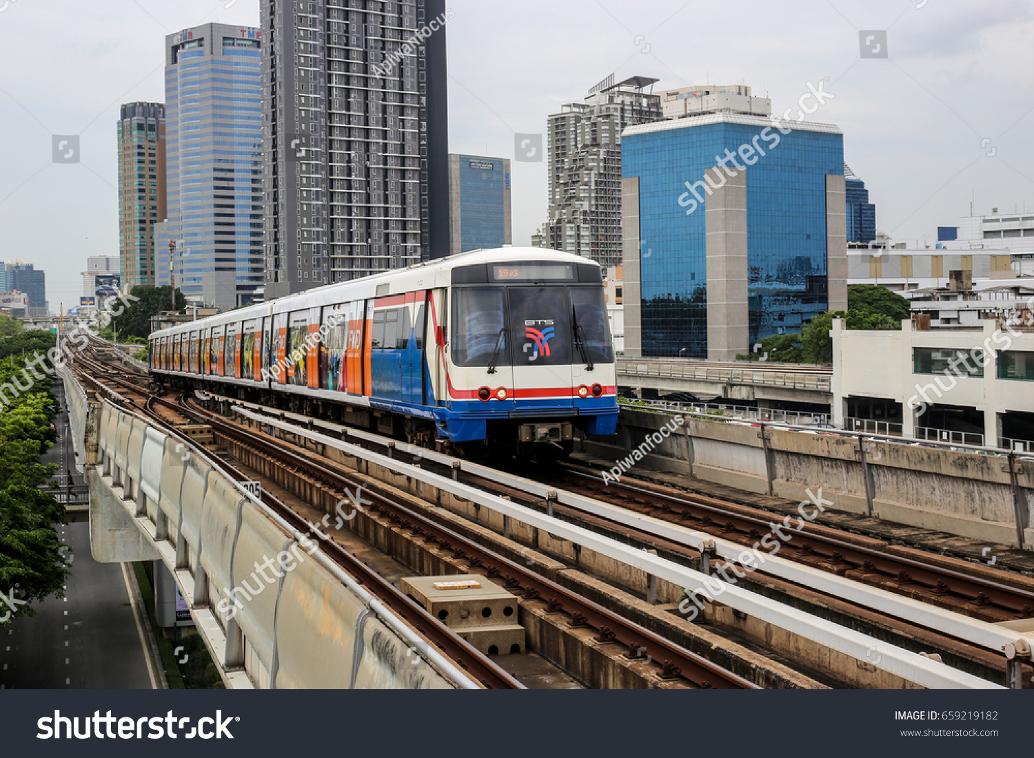 Bangkok Thailand June 11 2017 Bts Stock Photo 659219182 | Shutterstock