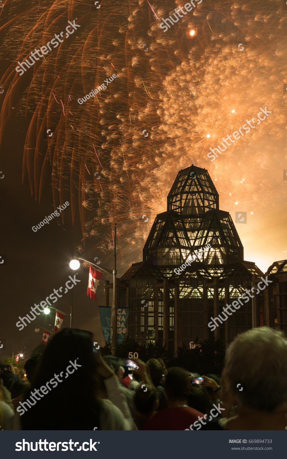 Ottawa July 1st 2017 Firework Show Stock Photo 669894733 Shutterstock