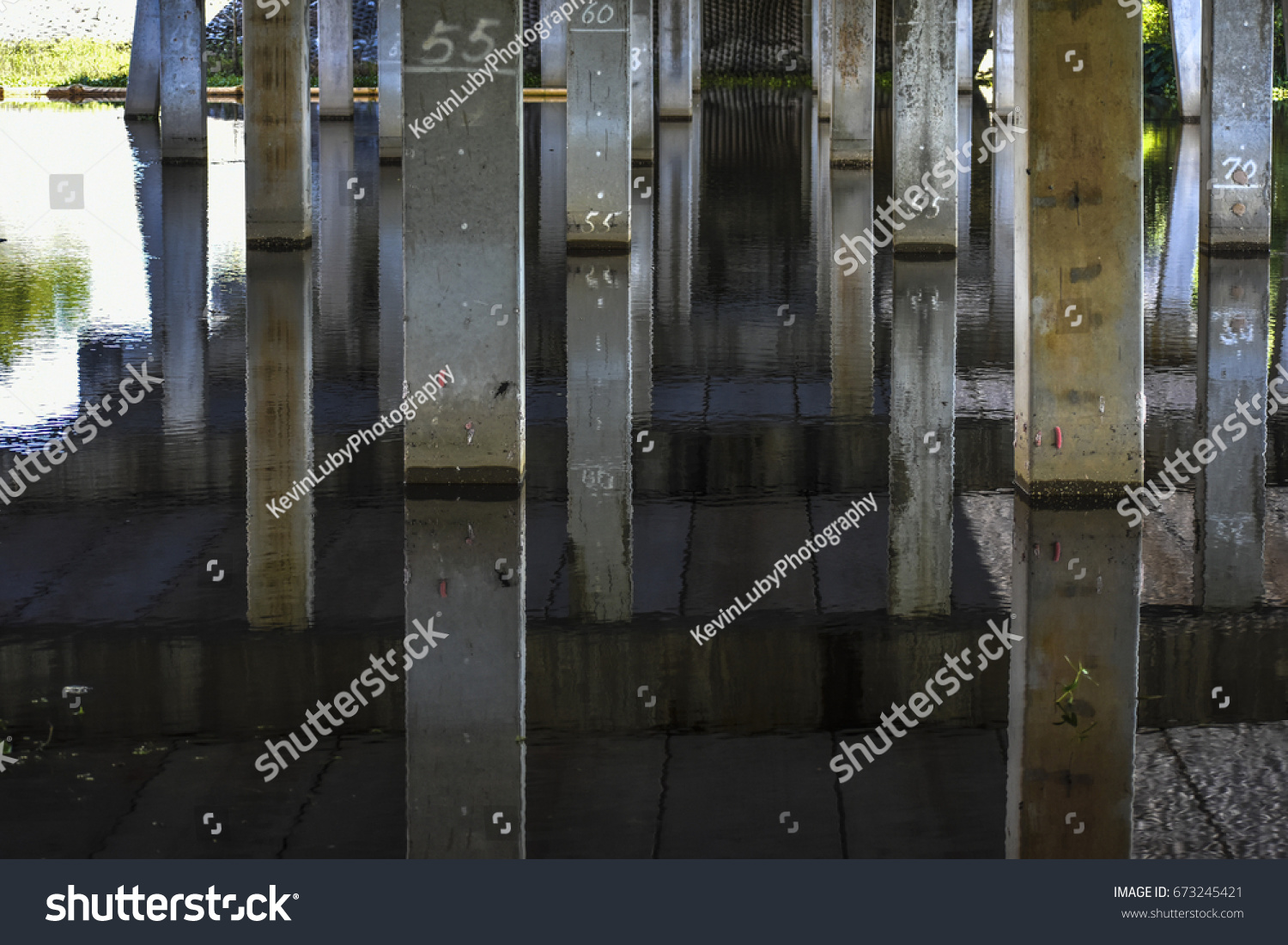 Underneath Bridge Stock Photo 673245421 | Shutterstock