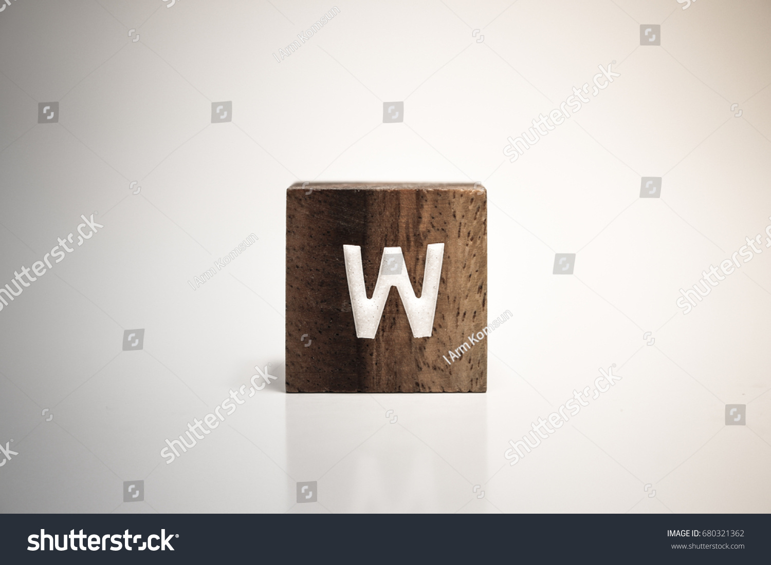 English Alphabet On Wooden Cube Box Stock Photo 680321362 | Shutterstock