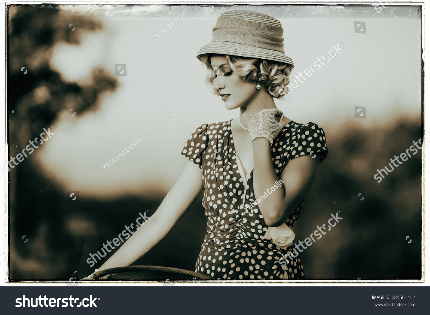 Classic Black White Photo 1930s Fashion Stock Photo 681561442 ...