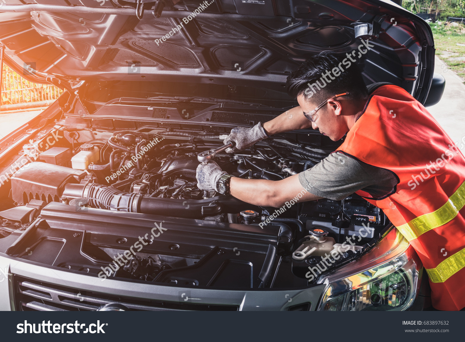 31,326 Mobile Mechanic Service Images, Stock Photos & Vectors ...