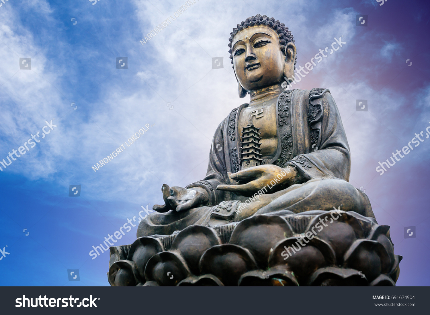 Statue Buddha Sky Background Giant Buddha Stock Photo 691674904 ...