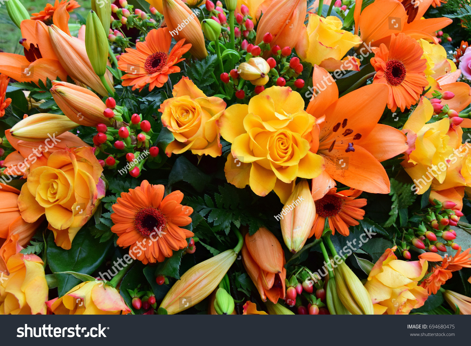 2,623 Grave flower arrangement Images, Stock Photos & Vectors ...