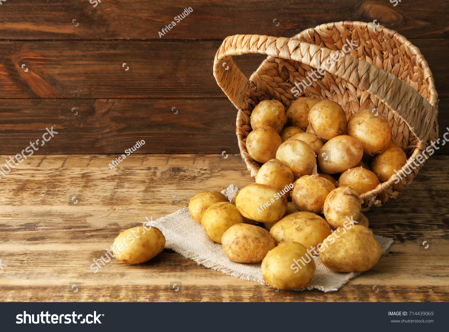 Картофель Латона