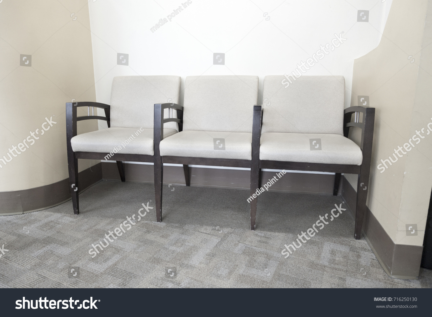 dr waiting room chairs