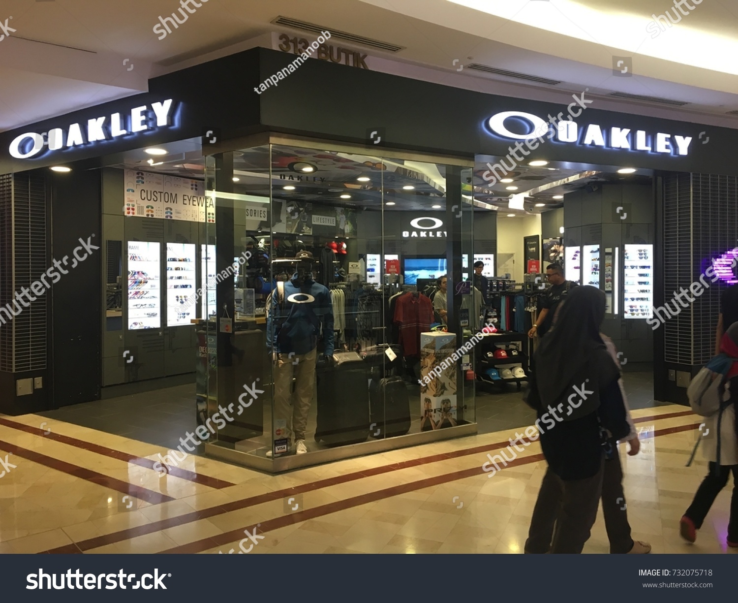 oakley klcc