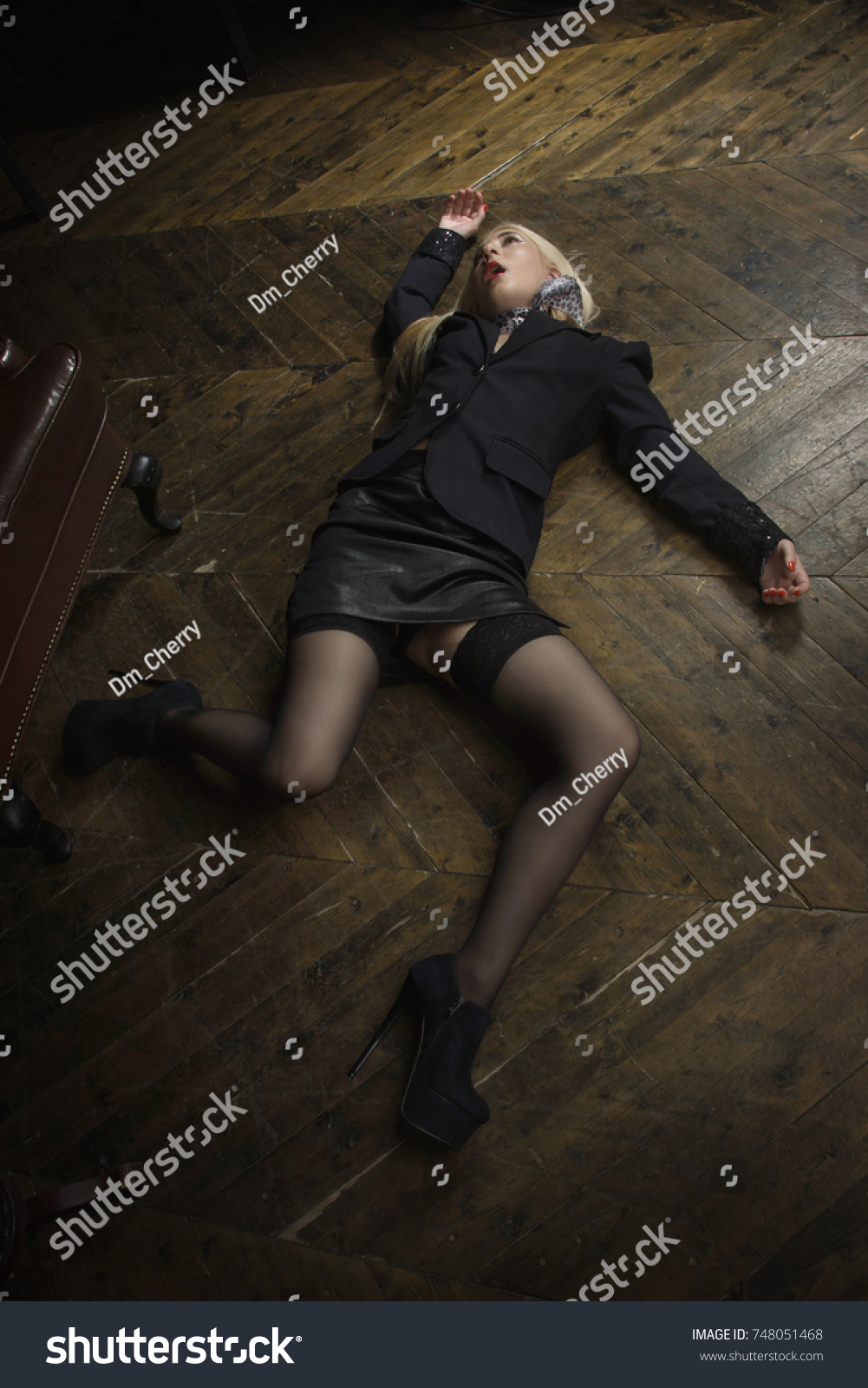 Crime Scene Imitation Strangled Business Woman Foto Stok 748051468 Shutterstock 3609