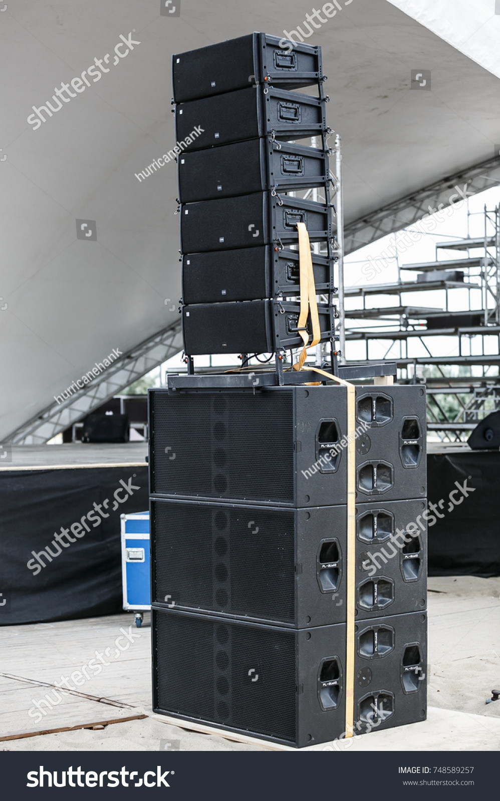 concert sound speakers