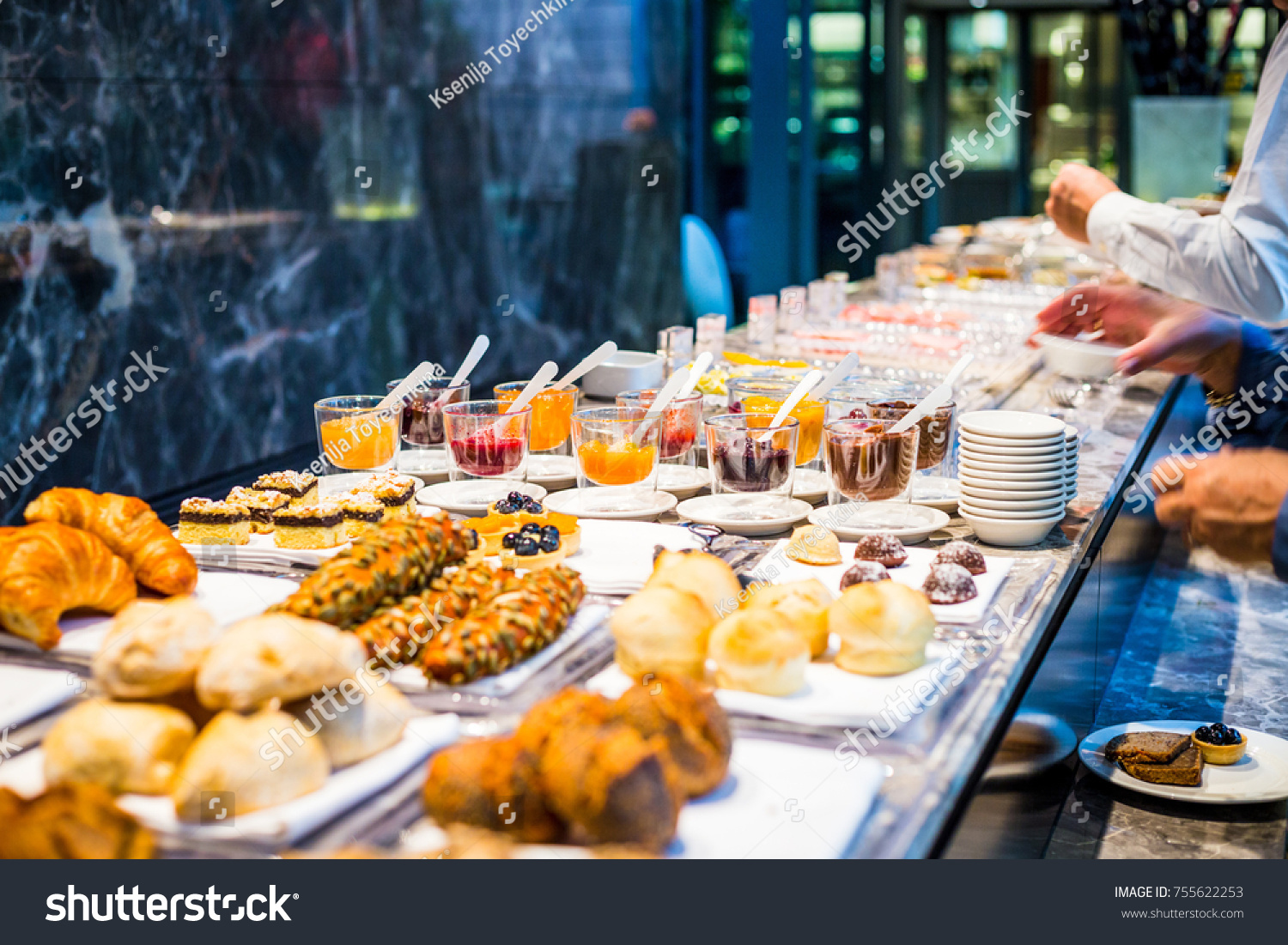 eq hotel breakfast buffet