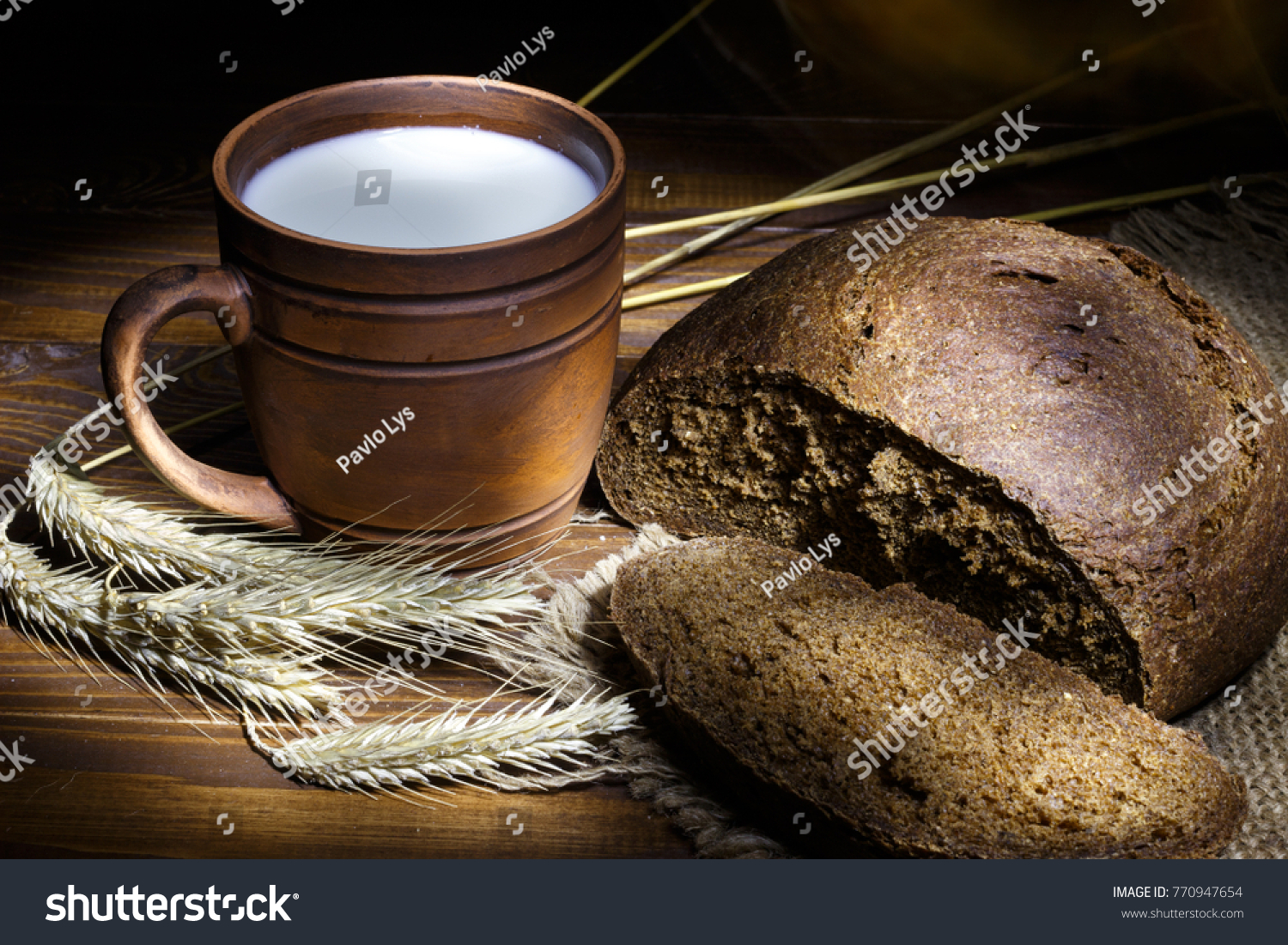 фото молоко хлеб