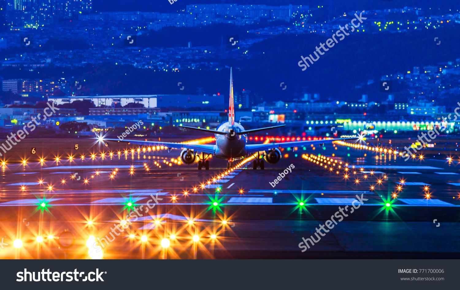 Passenger Airplane Landing Night Stock Photo 771700006 | Shutterstock