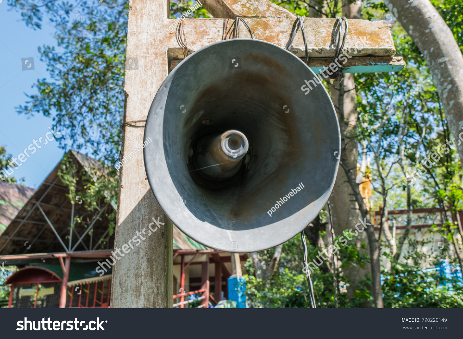 old speaker amplifier