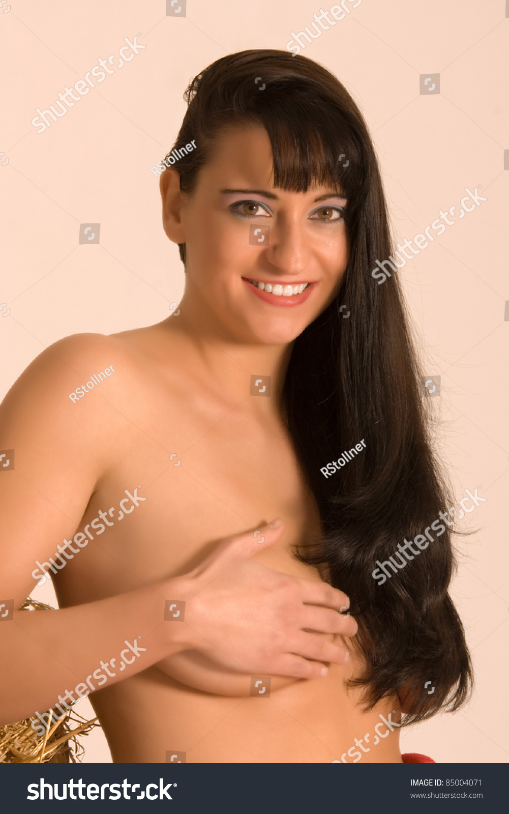 Portrait Naked Woman Covered Hand Your Foto Stock Shutterstock