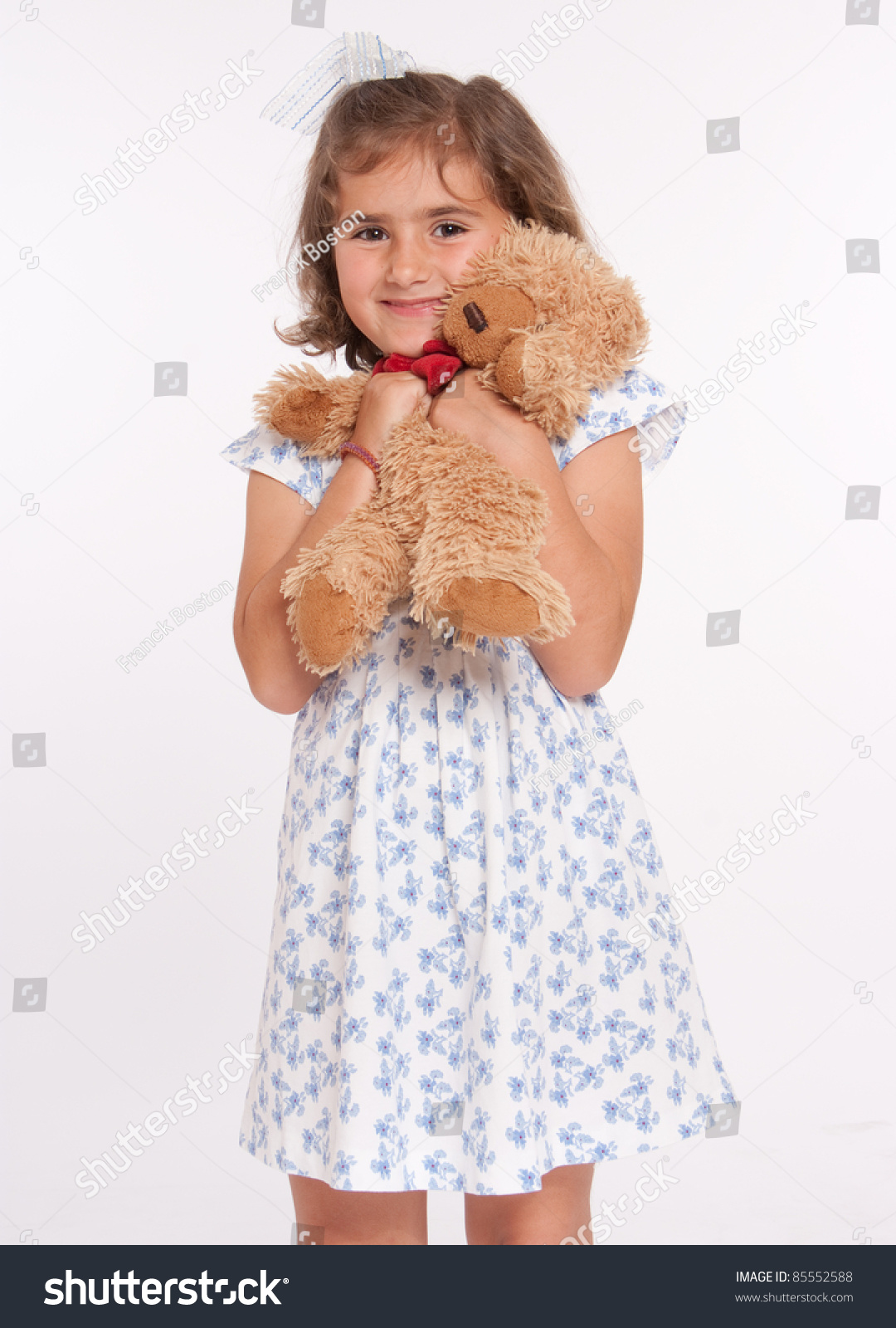 Little Girl Lovingly Holding Teddy Bear Stock Photo 85552588 | Shutterstock