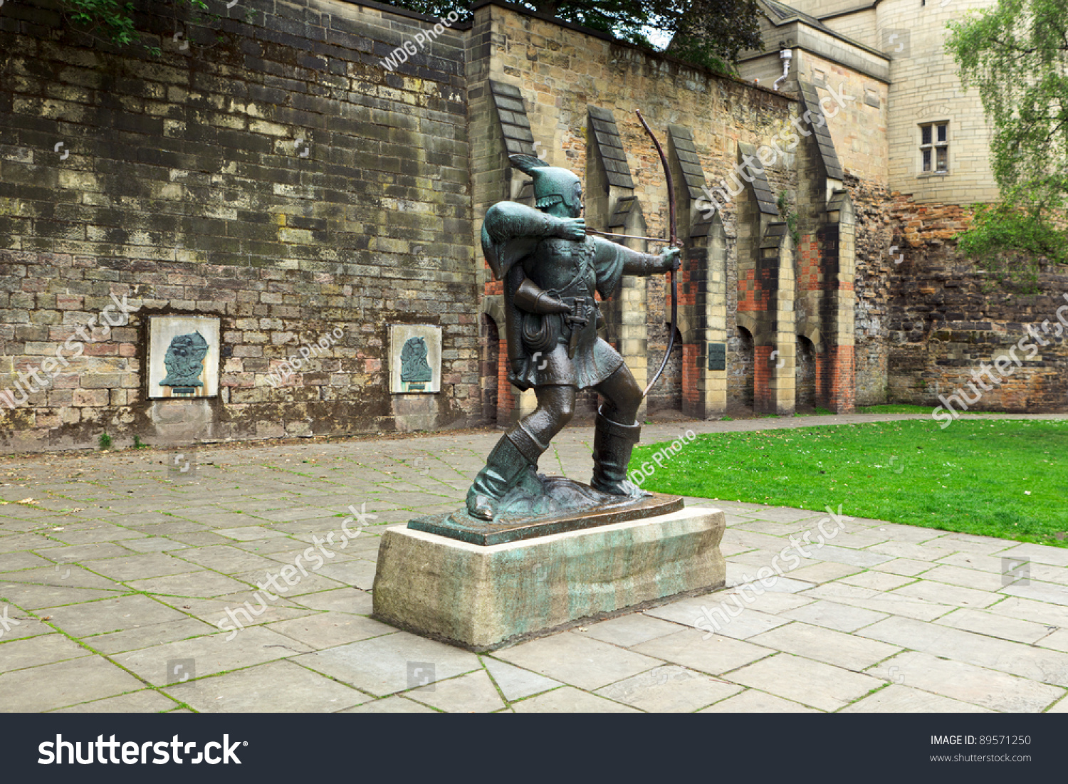 Statue Robin Hood Stock Photo 89571250 | Shutterstock