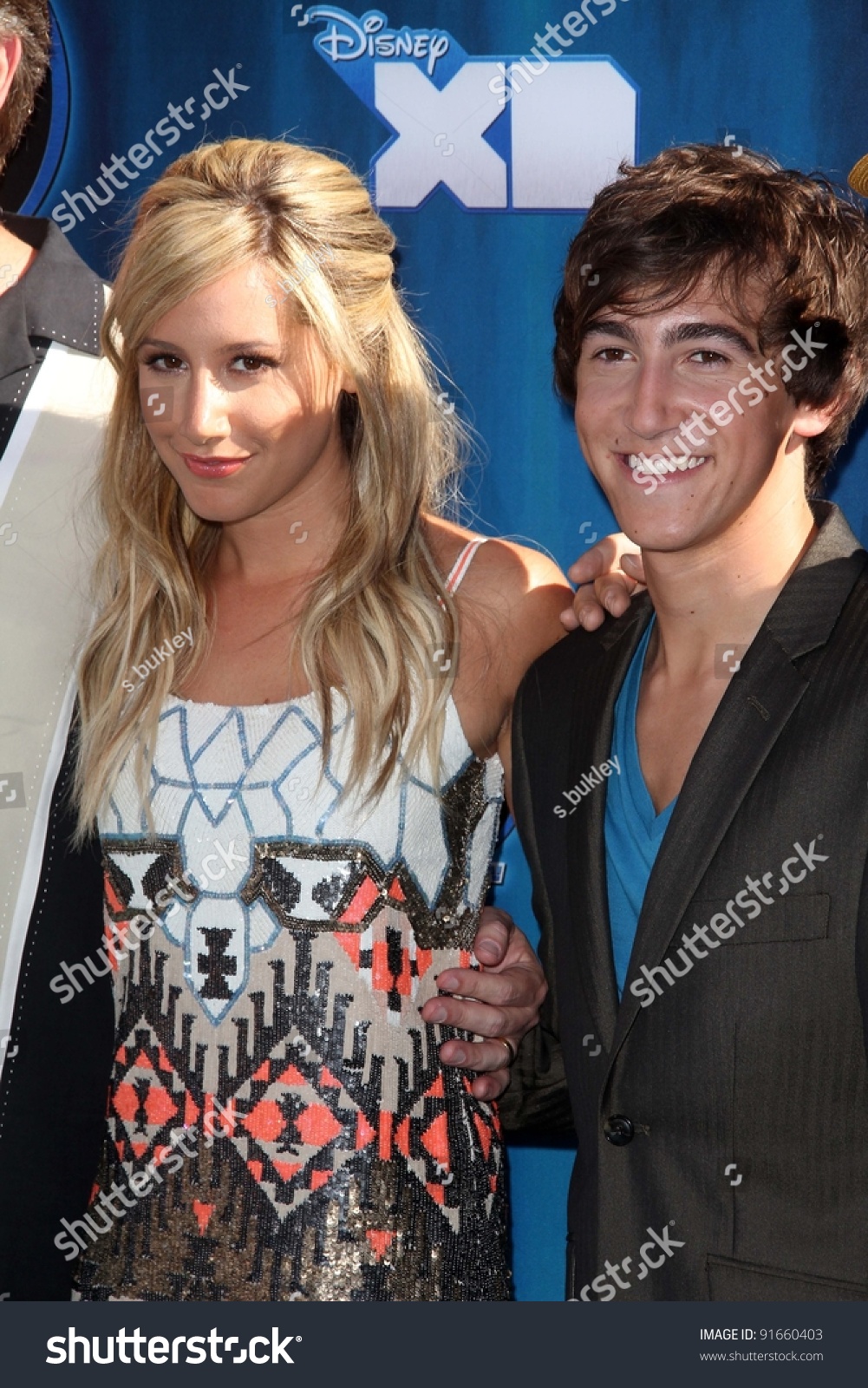 Ashley Tisdale Vincent Martella Disneys Phineas Stock Photo 91660403 ...