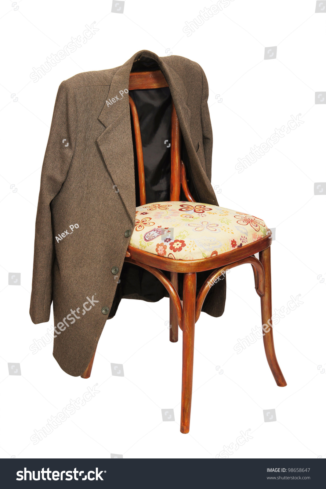 Пиджак на стуле