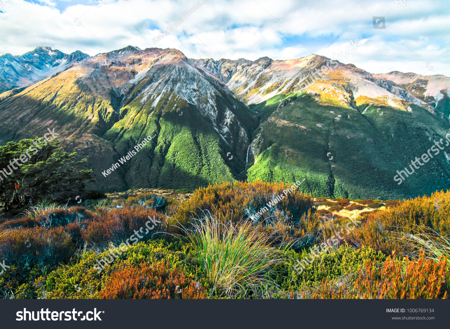 Looking south from the trail to Avalanche Peak in Arthur's Pass National Park, New Zealand. #1006769134